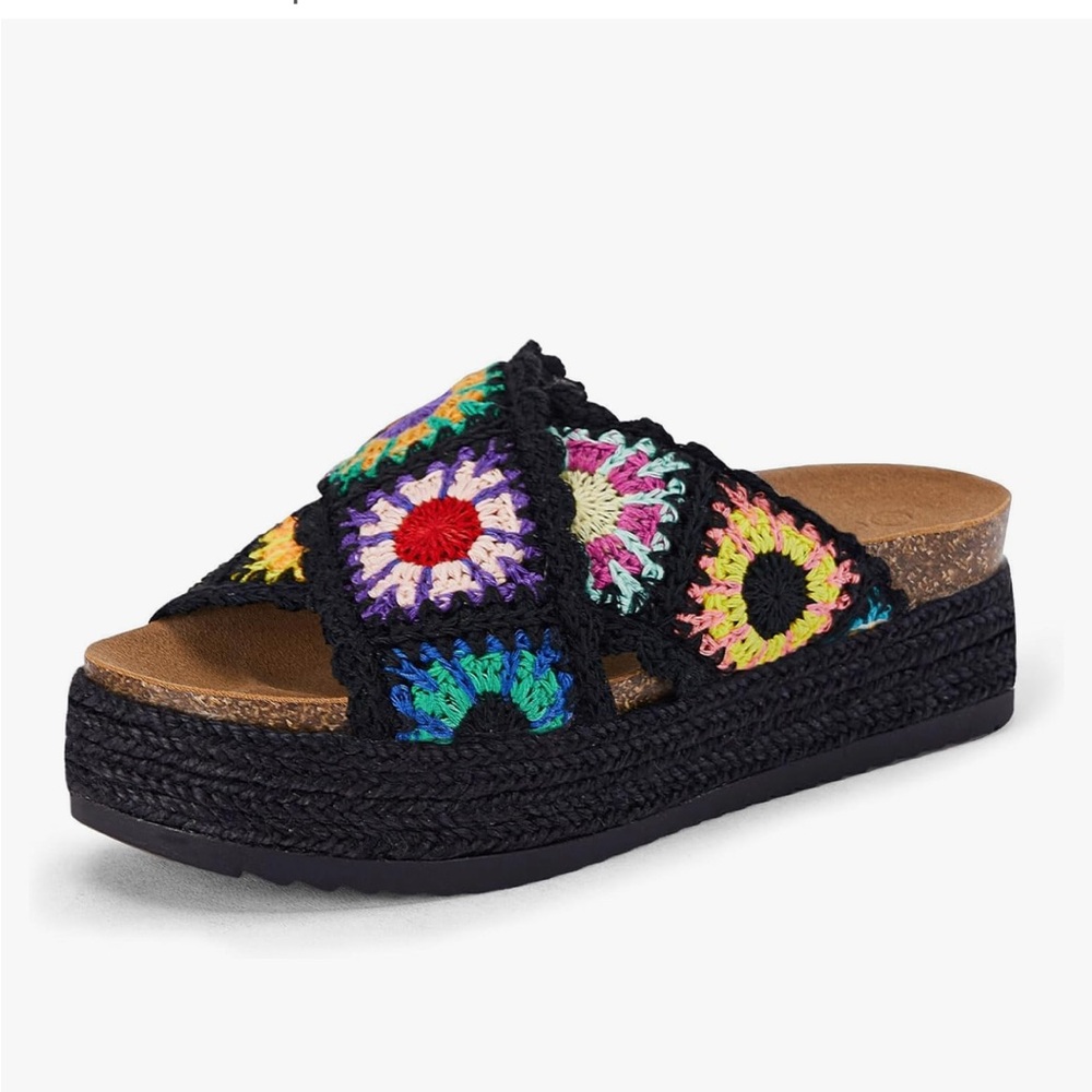 NWOT Coutgo Floral Crochet Platform Espadrille Sandals Flatform Size 8